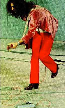 Jimmy Page using the Rotosound Fuzz 19/6/69 Paris "Tous En Scene"